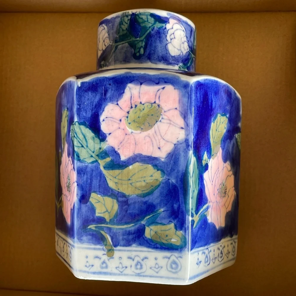 Blue & White Porcelain Chinese Hexagon Shape Ginger Jar; Floral Print - Picture 1 of 10